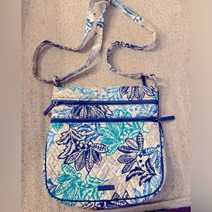Vera Bradley fabric blue flowers handbag